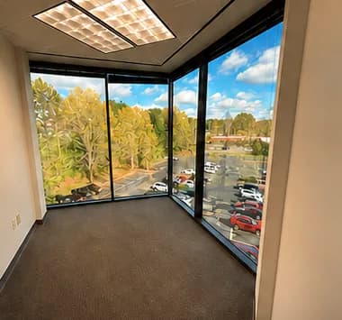 Sala privativa com vista panorâmica no escritório da Sofe Capital em Atlanta